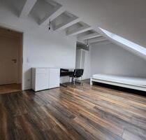 Ingolstadt: Wunderschönes WG-Zimmer, 4er-WG, 2 Bäder, möbliert