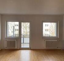 Kurzfristige Anmietung möglich - unrenovierte 2-Zimmer-Wohnung mit Duschbad - Oberursel (Taunus)