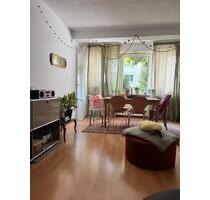 Hübsche Wohnung mit Balkon in ruhiger Nebenstraße - Essen Stadtbezirk III