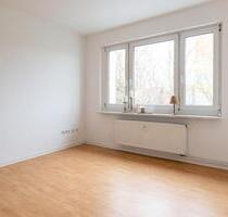 Einziehen und wohlfühlen! Schöne 2-Raum-Wohnung mit großer Terrasse zu vermieten. - Schönebeck (Elbe)