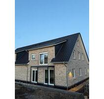 Moderne Neubauwohnung im Doppelhaus – Erstbezug im Neubaugebiet - Bispingen