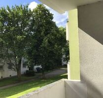 Hier wird Entspannung groß geschrieben: weißes Tageslichtbad und Balkon! - Essen Stadtbezirk VII