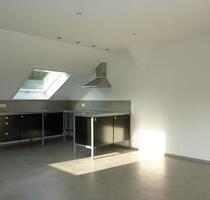Helles Dachgeschoßappartement - 350,00 EUR Kaltmiete, in Lüdenscheid (PLZ: 58515) Brügge