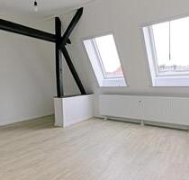 Ein Traum: 3-Zi-Dachgeschosswohnung am Südfriedhof, Badewanne, Garten, ruhige Lage - Kiel