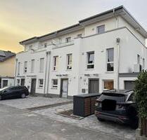 Modernes Neubau-Reihenhaus in ruhiger Lage von Paderborn-Elsen