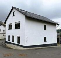 Einfamilienhaus in Winden mit Einliegerwohnung vermietet - Singhofen