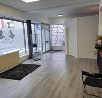 Ladengeschäft in Pirmasens - 390,00 EUR Kaltmiete, ca.  102,00 m² in Pirmasens (PLZ: 66953)