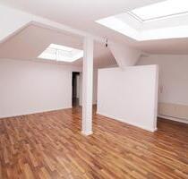 Zentrumsnahe 2-Zimmerwohnung im Dachgeschoss inkl. EBK+ Tageslichtbad mit Fenster+ SP- Anmietung - Magdeburg Leipziger Straße