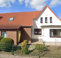 gepflegtes 2-Familenhaus mit kl. Whg und großem Grundstück - Groß Wittensee