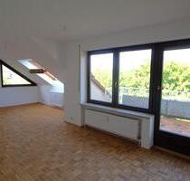 Charmante Dachgeschosswohnung in Erlangen - Büchenbach