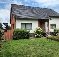Einfamilienhaus mit Einliegerwohnung - Wendeburg