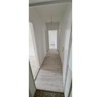 Wohnung mit 4 Zimmern, Garten, Stall und Garage - Osterburg (Altmark)