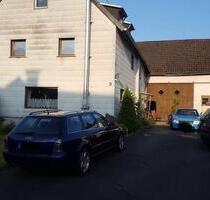 Haus mit Scheune, Garten und Hof - Adenau