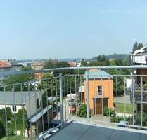 Meißen! Schöne helle 2,5 RWG mit Balkon im Dachgeschoss zu vermieten!