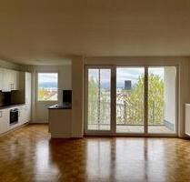 Wir renovieren für Sie - 3-Zimmer-Wohnung mit neuer Einbauküche - Frankfurt am Main Kalbach
