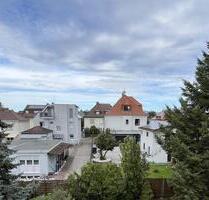 Helle und freundliche 2-Zimmer-Wohnung in ruhiger Lage mit zwei Sonnen-Balkonen - Kelsterbach