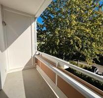 ERSTBEZUG nach Sanierung ... neues Bad mit Dusche - Chemnitz Kapellenberg