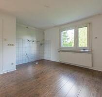 Süße Pärchen- oder Singlewohnung im DG, mit eigener kleiner Gartenparzelle - Leverkusen Bergisch Neukirchen