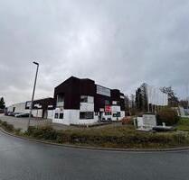 Vielseitig nutzbare Gewerbeeinheit mit optionaler Lagerhalle in Kemmern
