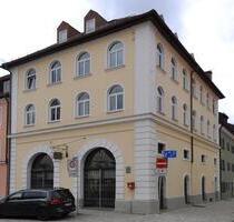 Wunderschöne, möblierte und renovierte 3-Zimmer-DG-Wohnung im Herzen von Kempten, 1A Lage - Kempten (Allgäu)