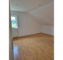 Schöne helle Wohnung - 650,00 EUR Kaltmiete, ca.  90,00 m² in Limbach (PLZ: 74838)
