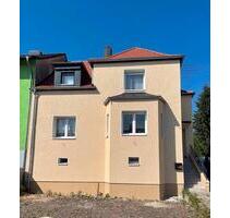 Modernisiertes Einfamilienhaus mit großzügigem Grundstück - Schwalbach