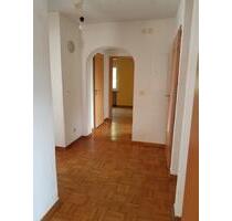 5 ZKB Dautphetal- Holzhausen - 1.200,00&nbsp;EUR Kaltmiete, ca.&nbsp; 135,00&nbsp;m&sup2; in Dautphetal (PLZ: 35232)