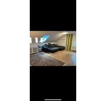 Neuwertige Mansardenwohnung in RodingMitterkreith