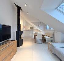 Komfortable seniorenfreundliche Dachgeschosswohnung mit Aufzug und Balkon - Siegburg