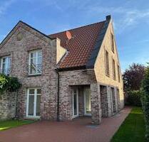 Doppelhaushälfte in Verl – 130 m², 4 Zimmer, Garten & Carport