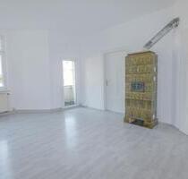 Freundliche 4-Zimmer-Wohnung mit 2 Balkonen und Einbauküche zu vermieten! - Coburg