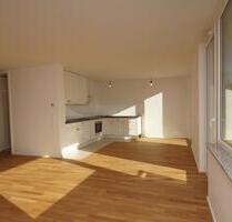 *PETS ALLOWED* 3 -Room, 2-Bed, 2-Bath, with fenced in yard and underground parking - 10 min to Clay - Wiesbaden Mainz-Amöneburg