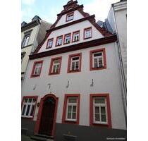 2-ZKB-Wohnung m. Küche u. Balkon in historischem Haus, KO-Ehrenbreitstein. Terminanfragen nur online. - Koblenz Arenberg-Immendorf