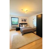 Wohnung INKL. KÜCHE, 2 Zimmer, Bad, Abstellraum in Schwandorf