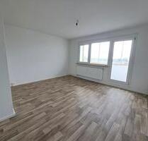 Wir renovieren für Sie - 3-Zimmer-Wohnung mit verglasten Balkon - ab dem 20.09.2025 - Neubrandenburg Datzeberg
