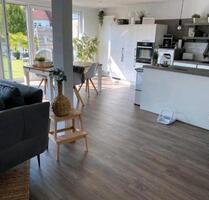 renovierte 3 Zimmerwohnung auf 150 qm in Zentraler Lage in BRV - Selsingen