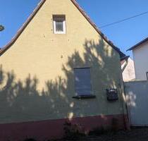 Haus mit Abrissgebäude zu verkaufen - Bechtolsheim