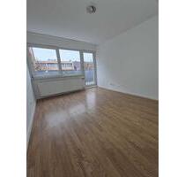 Helle 3-Zimmer-Wohnung mit Balkon in Offenbach am Main