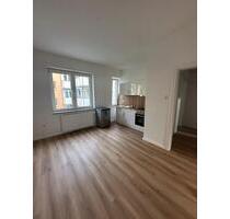 Sanierte 2 Zimmer Wohnung mit EBK und Dachzimmer - Bielefeld Stieghorst