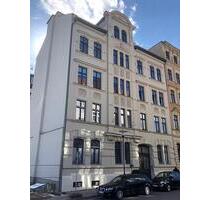 Charmante 2-Zimmer-Altbauwohnung in denkmalgeschütztem Gebäude - Magdeburg