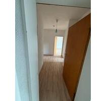 4-Zimmer-Wohnung mit Balkon & Stellplatz in Goßfelden - ab sofort - Lahntal