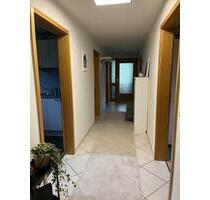 Aidlingen: Top gepflegte 3-Zimmer-DG Wohnung