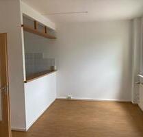 3 Zimmer im 2.OG mit Balkon - 329,00 EUR Kaltmiete, in Dessau-Roßlau (PLZ: 06842)