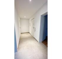 Exklusive 2-Zimmer-Wohnung Terrasse Einbauküche Stellplatz - Sinsheim