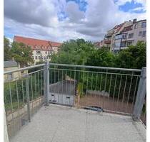 Stilvolle 3-Zimmerwohnung mit Balkon & Echtholzboden in Halle (Saale)