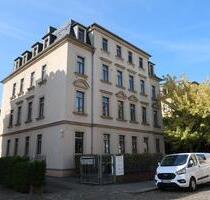 Helle 4-Zimmer-Dachgeschosswohnung mit großem Balkon - Dresden Cotta