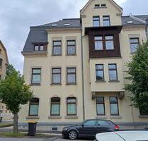 Helle 2 Zimmer Wohnung mit Balkon und Einbauküche - Treuen