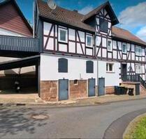 Ein- Bis Zweifamillienhaus in Niedenstein - Wichdorf