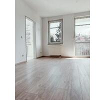 Neu renovierte 3-Raumwohnung l Sonnenbalkon - Chemnitz Hilbersdorf