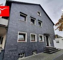Renovierte Dachgeschosswohnung im Dreifamilienhaus - Duisburg Walsum